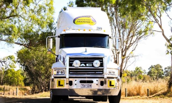 TLIC3004 Drive heavy rigid vehicle lessons Townsville 3